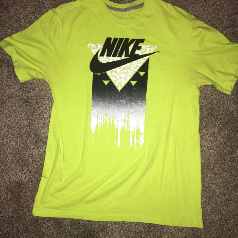 Mens L Nike Shirt